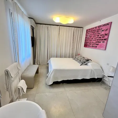 Jolie Maison Neuve Au Coeur Des Vignes 别墅 *