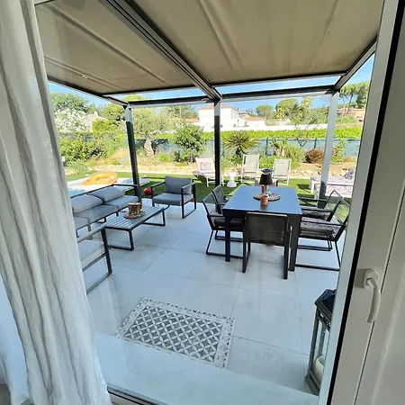 Villa Jolie Maison Neuve Au Coeur Des Vignes Cogolin