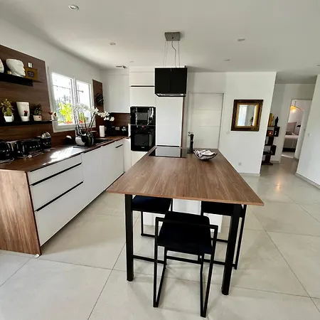 Jolie Maison Neuve Au Coeur Des Vignes